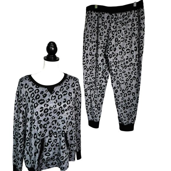 CUDDL DUDS Women's Large Soft Gray Black Animal‎ Print Pajamas Set Shirt Pants - Picture 1 of 11